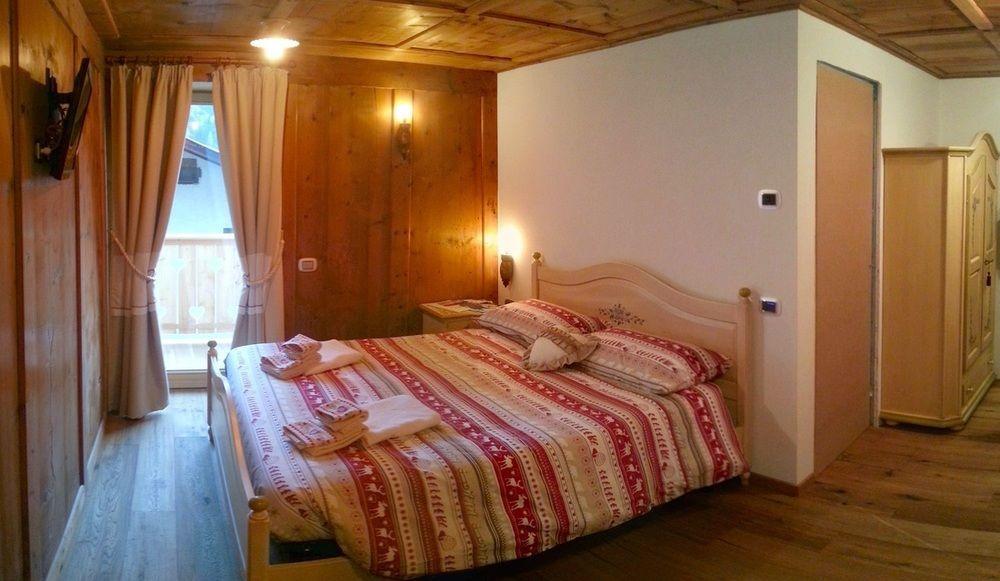 Beb La Stube Dei Partel Panzió Ziano di Fiemme Kültér fotó