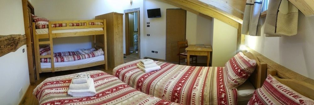 Beb La Stube Dei Partel Panzió Ziano di Fiemme Kültér fotó