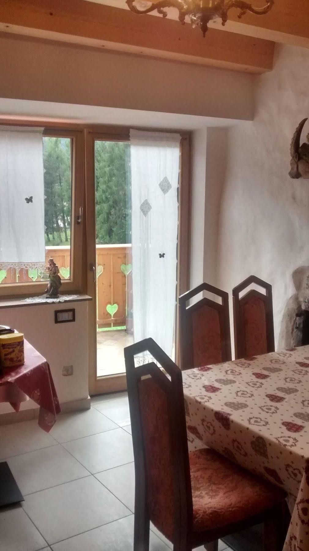 Beb La Stube Dei Partel Panzió Ziano di Fiemme Kültér fotó